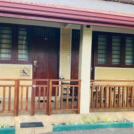 Siri Tourist Holiday Home Hikkaduwa Exterior photo