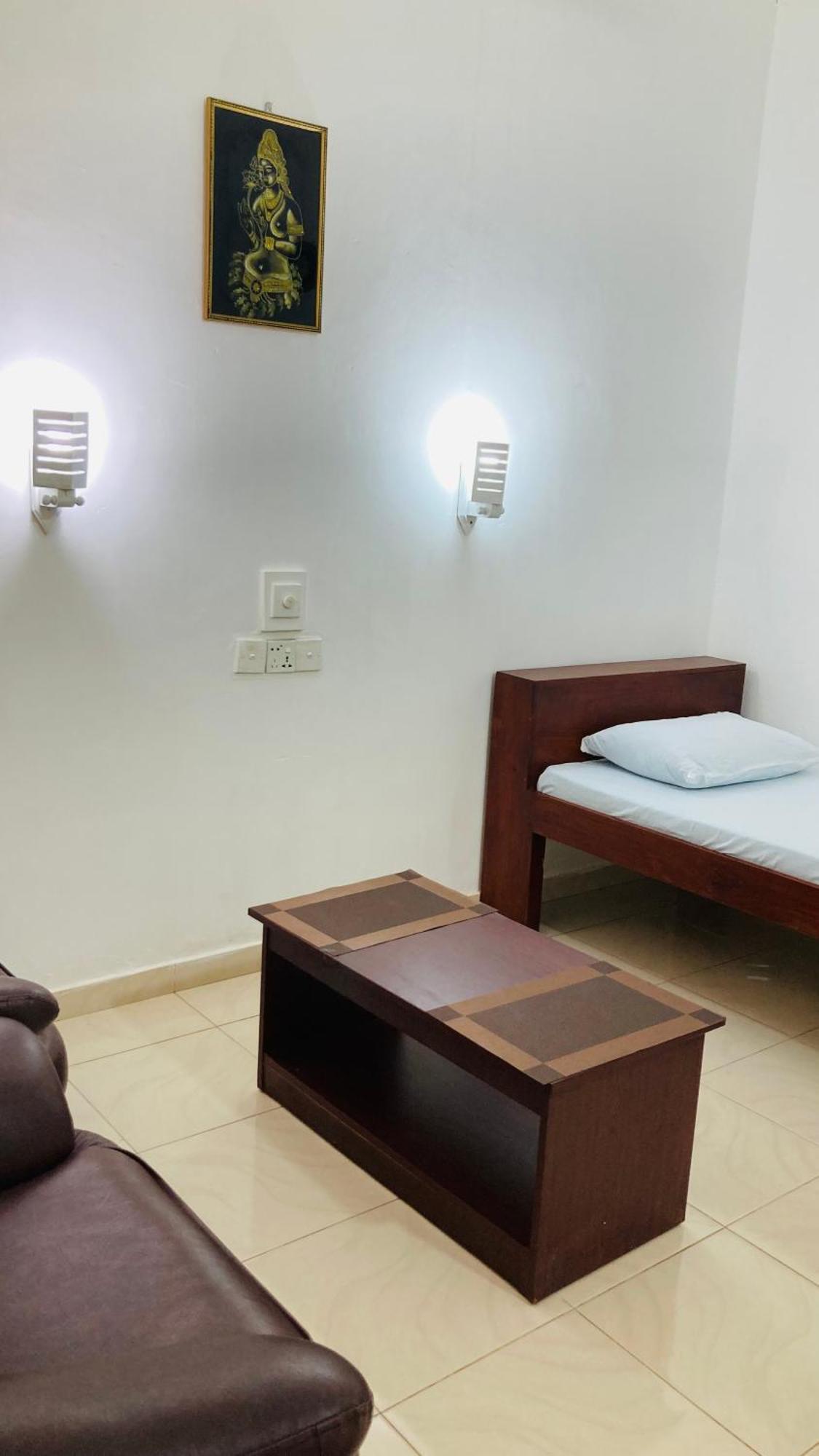 Siri Tourist Holiday Home Hikkaduwa Exterior photo